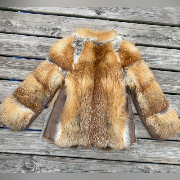 Genuine Natural Fox Fur Coat By Greta Bast | Measurements In Description - Picture 9 of 10